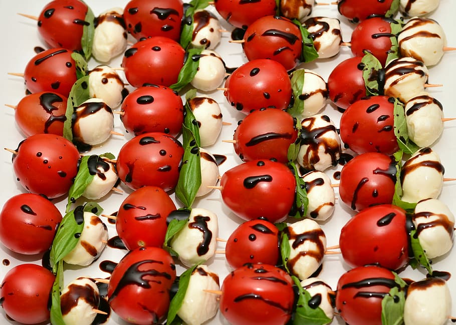 red and white dessert platter, tomatoes, tomato mozzarella HD wallpaper