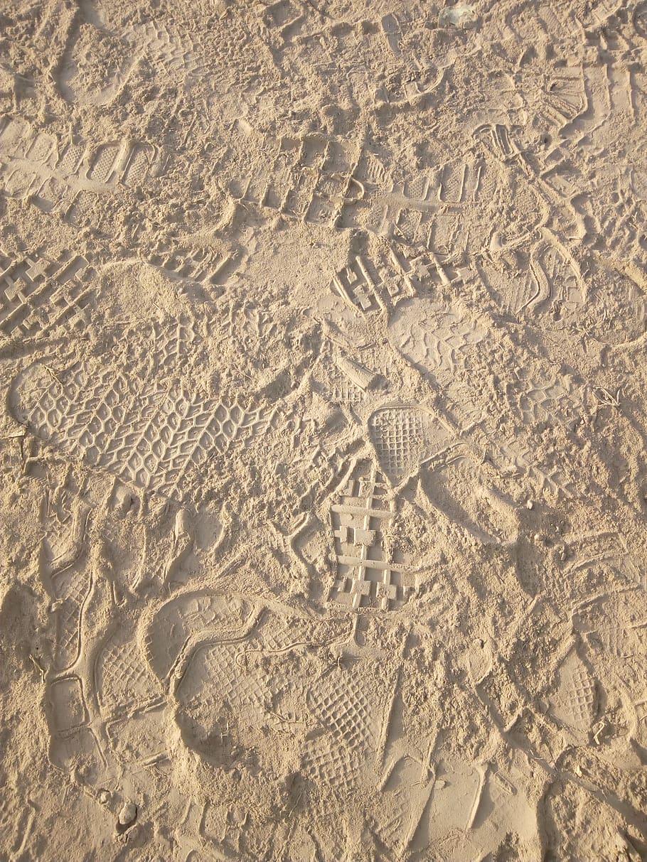 earth, land, ground, footsteps, ghana, sandals, patterns, floor, HD wallpaper