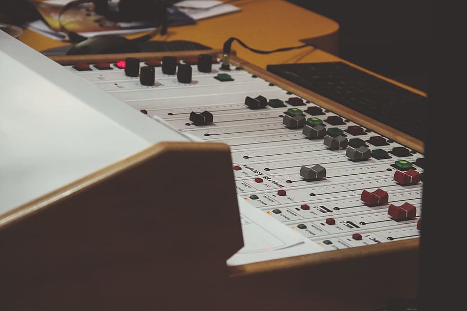 close-up photography of white audio mixer, white audio mixer HD wallpaper
