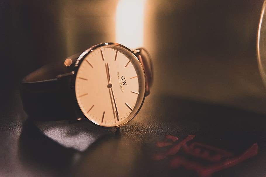 watch, time clock, hour, minute, hand, face, macro, indoors HD wallpaper
