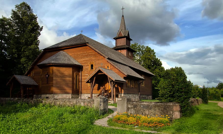 brown wooden church beside garden, building, architecture, old HD wallpaper