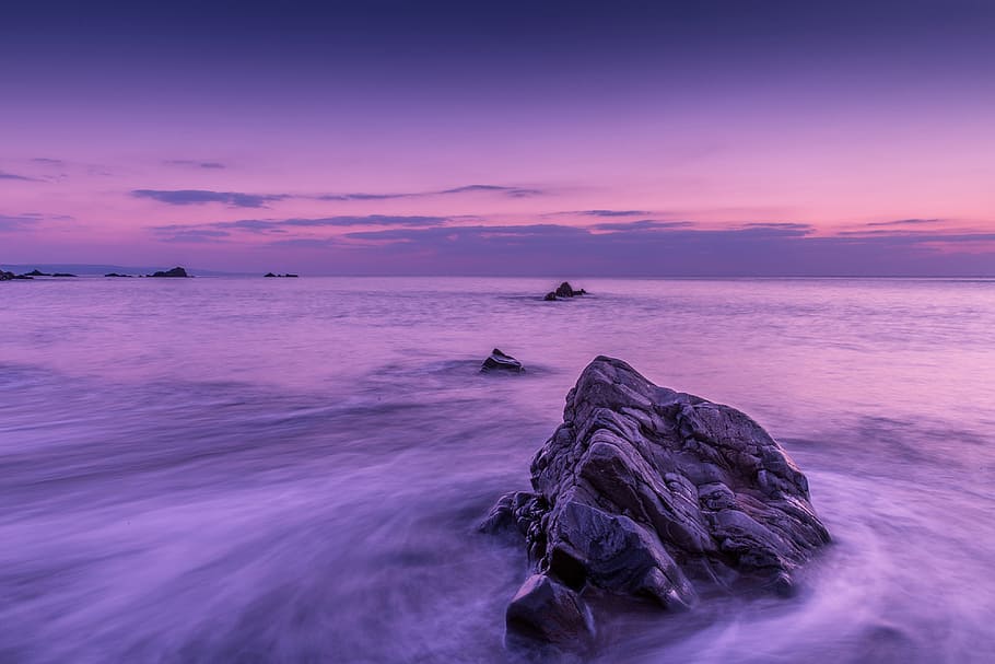 Long exposure landscape shot taken on the coast at Watergate Bay in Cornwall, England HD wallpaper