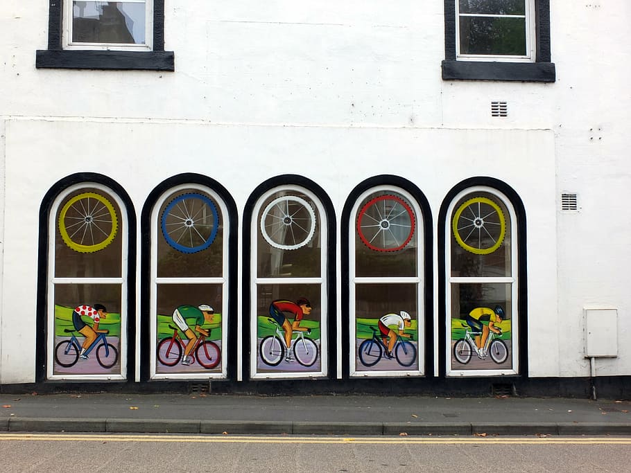 wall, white, building, windows, paintings, cyclists, art, artistic HD wallpaper