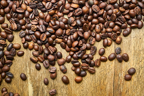 bunch of coffee beans on wooden table, core, seed, kernels HD wallpaper
