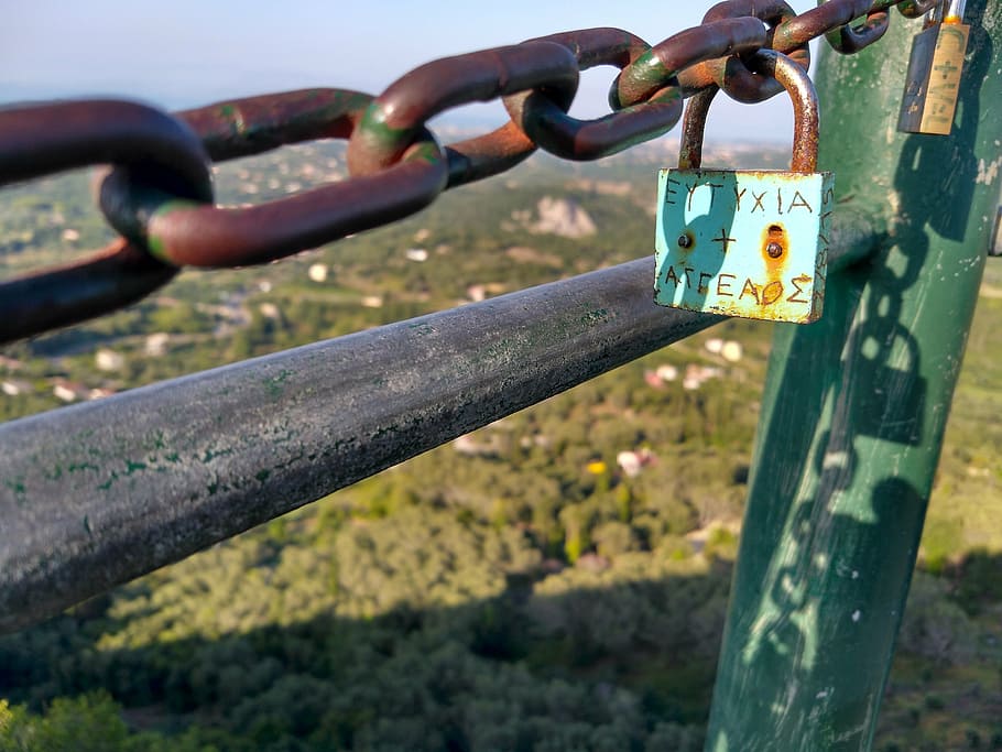 padlock, corfu, trees, sunshine, safety, metal, security, protection HD wallpaper