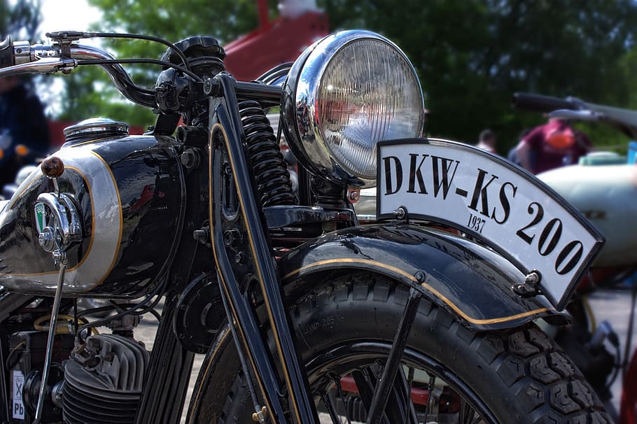 black cruiser motorcycle on focus photo, oldtimer, wheel, mature HD wallpaper