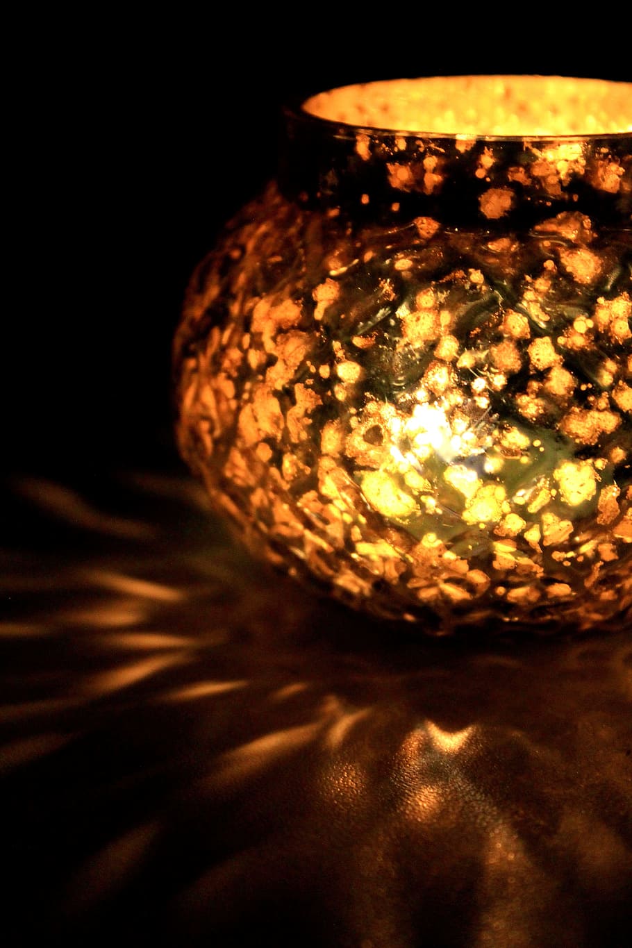 candle, light, glow, candlelight, meditation, flame, illuminated HD wallpaper