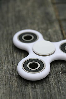 white tri-spinner fidget spinner, toy, fidgeting, adhd, 2017 HD wallpaper