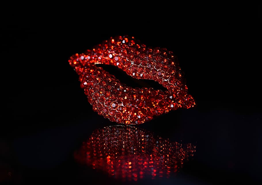 red lips kiss wallpaper
