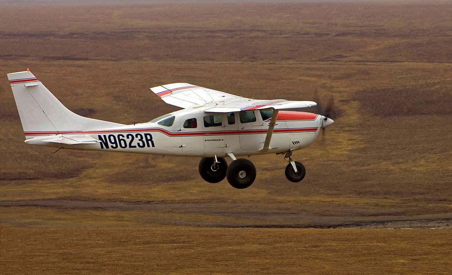 Small Plane in flight, airplane, aviation, flying, photos, public domain
