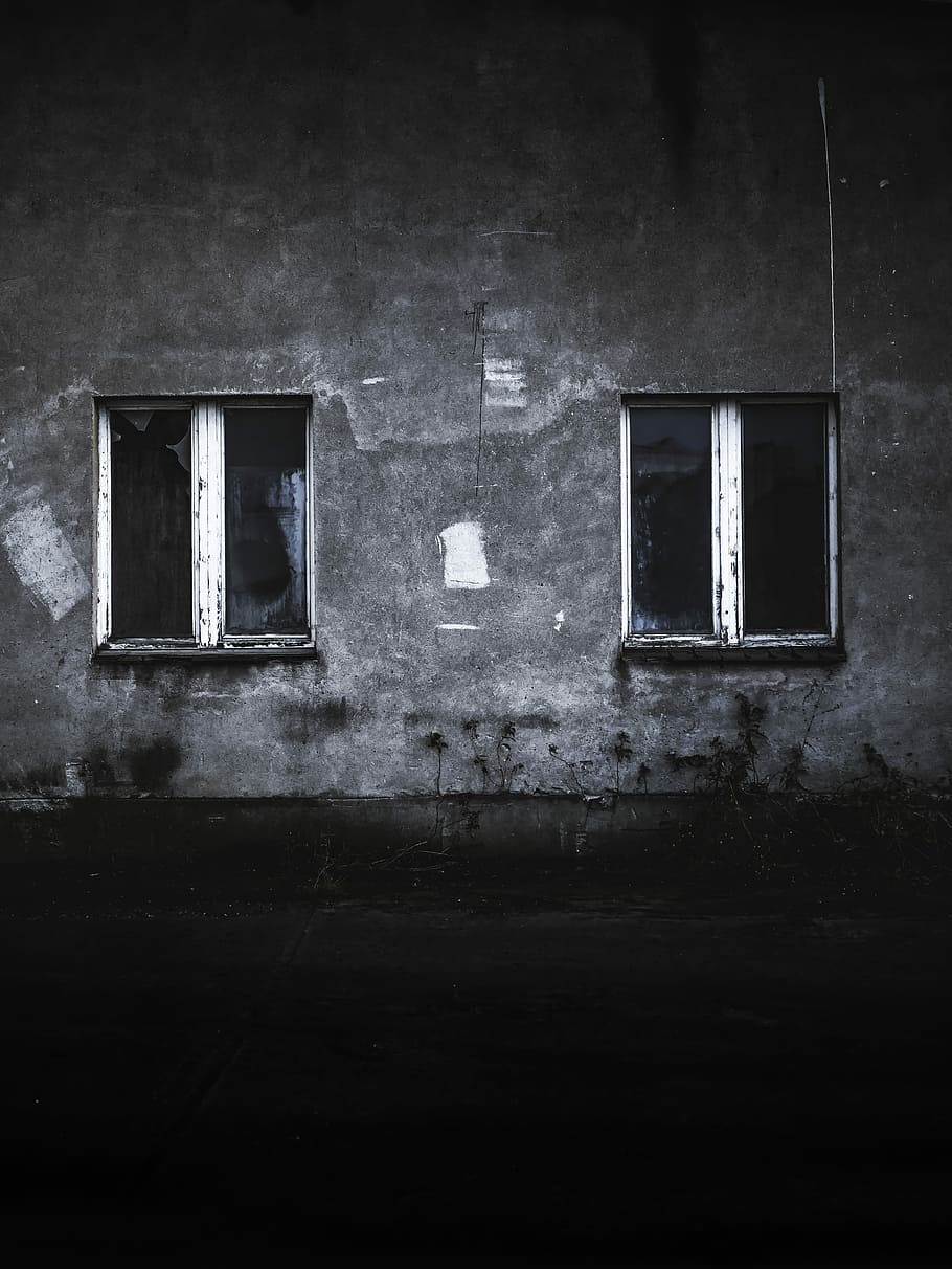 grayscale photo of concrete house with two windows, windows on gray concrete wall HD wallpaper
