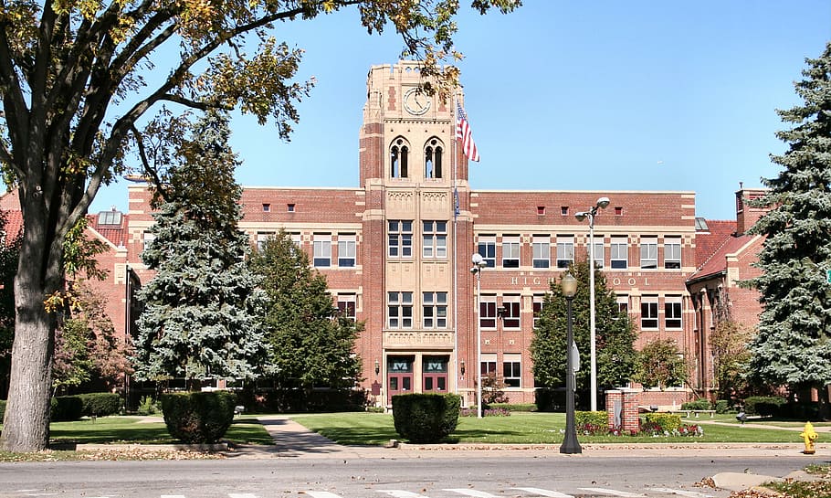 Mishawaka High School in Indiana, building, education, public domain