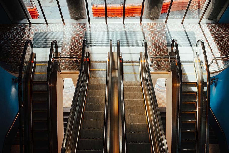 four gray escalators, gray and black escalators in building, floor HD wallpaper