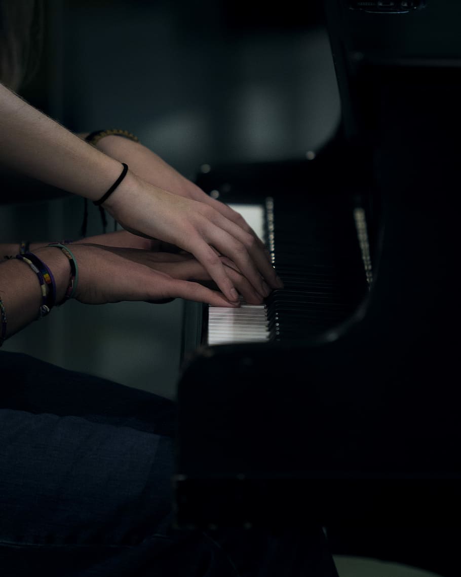 two person playing piano, two pairs of hands playing the piano keys in closeup photo HD wallpaper