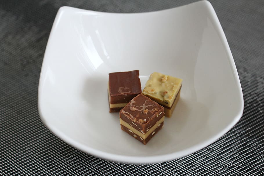 chocolates, nibble, candy, chocolate praline, food, dessert HD wallpaper