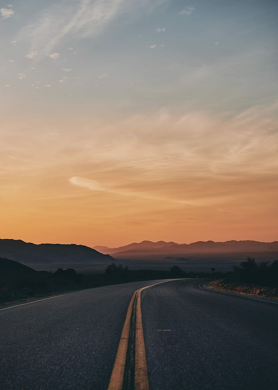empty gray asphalt road, photo of empty asphalt road, mountain HD wallpaper