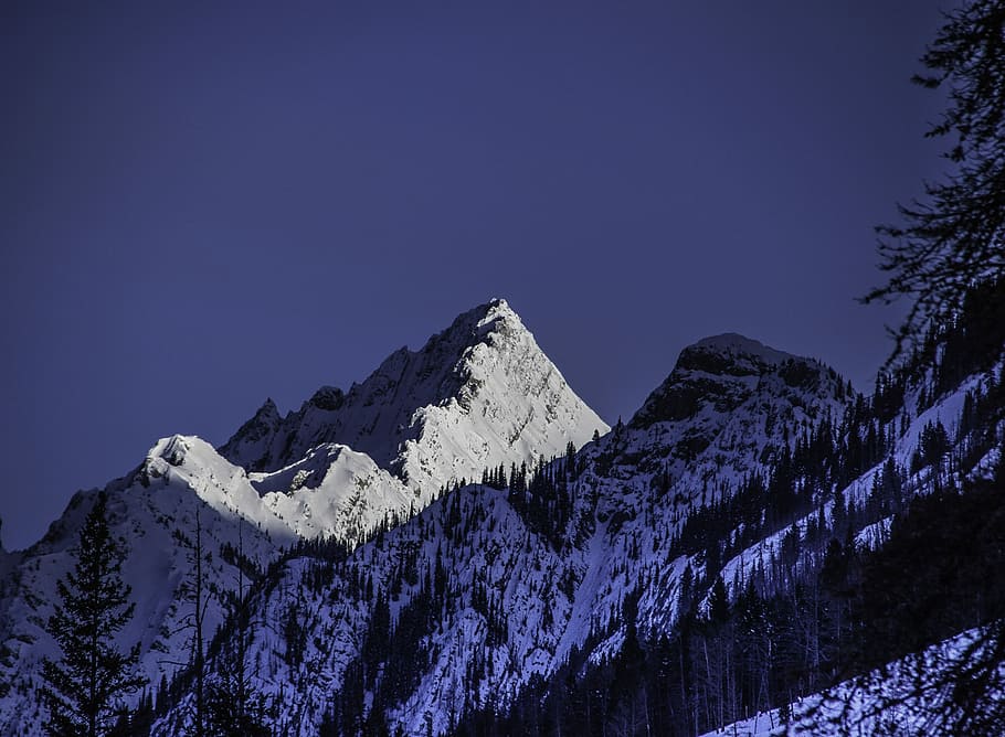 low-angle photography of white mountain, snow covered mountain during daytime HD wallpaper