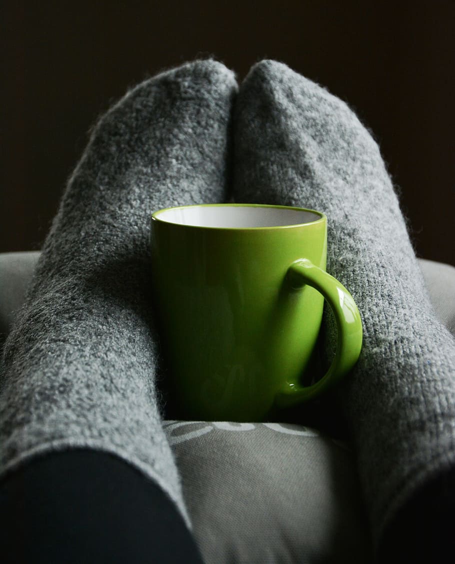 coffee, cup, mug, feet, blur, close-up, coffee cup, cozy, focus HD wallpaper
