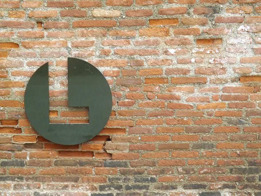 wall, bricks, letter, graphics, brick wall, wall - building feature HD wallpaper