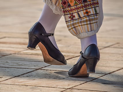 closeup photography of black Mary Jane strap shoes, dancing HD wallpaper