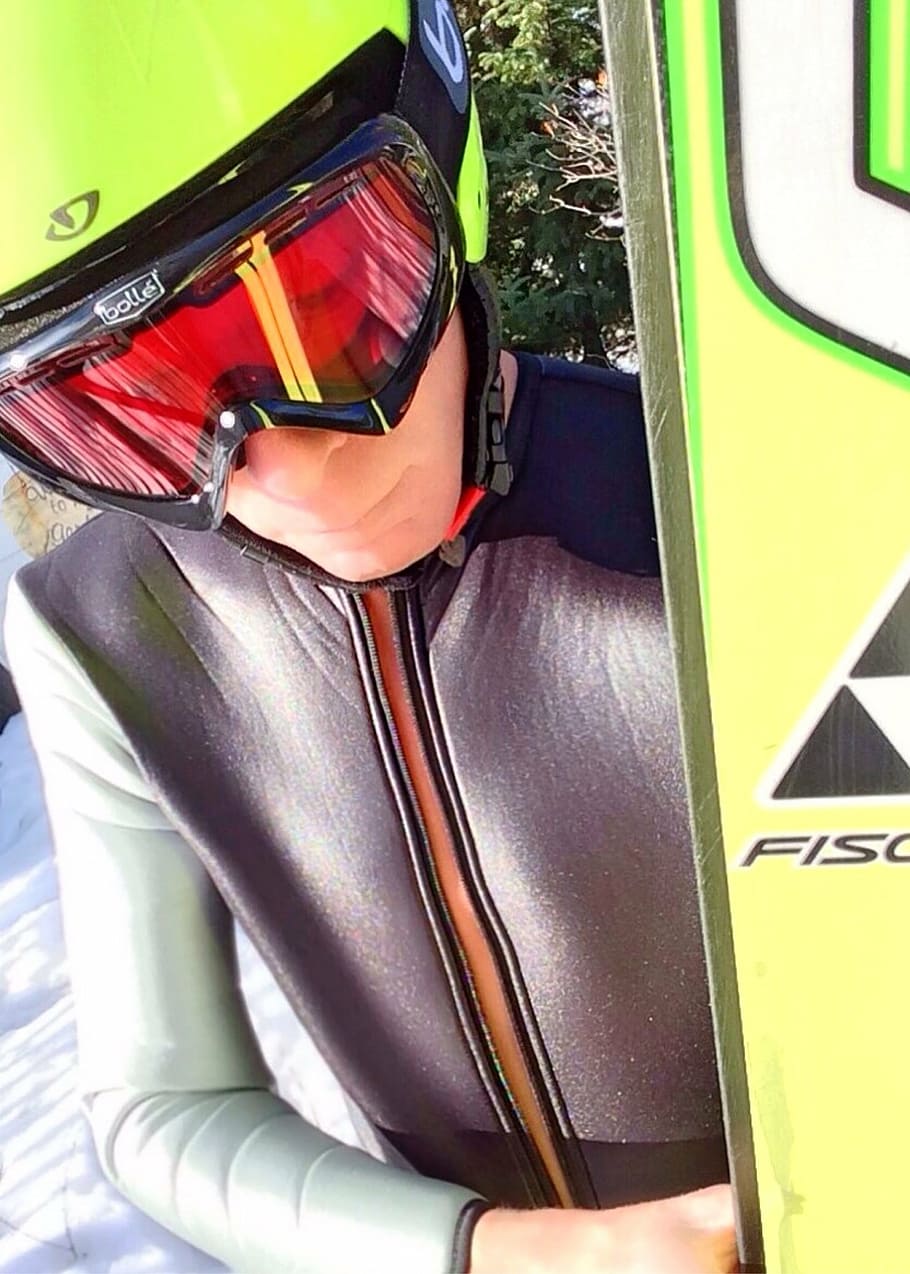ski, skier, snow, winter, sport, mountain, people, active, goggles HD wallpaper