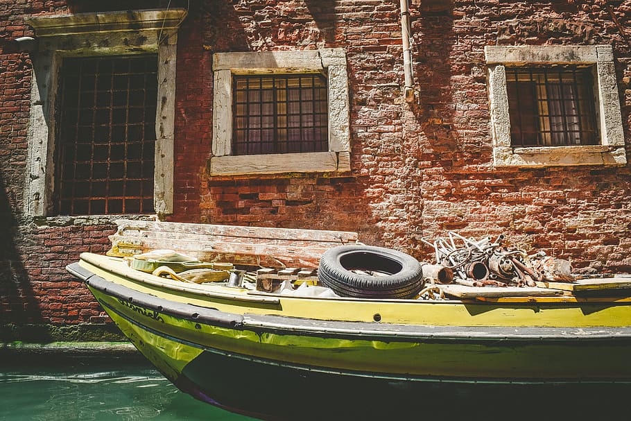 canal, water, boat, sailing, wheel, material, building, window HD wallpaper