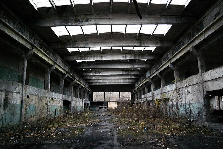 captured of a abandoned concrete building, factory, hall, old HD wallpaper