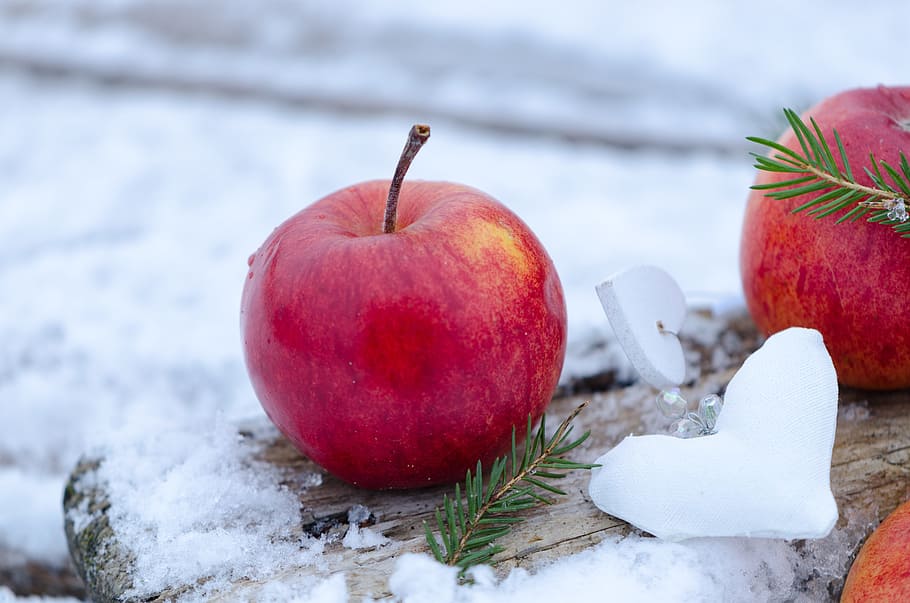 shallow focus photo of apple fruit, red apple, a delicious HD wallpaper