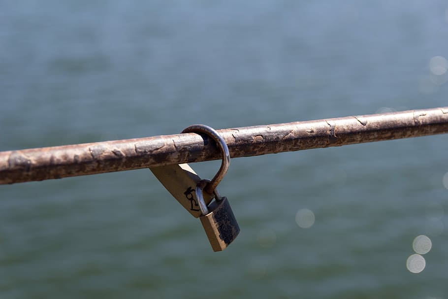 Padlocks, Commitment, Link, Promise, metal, water, railing HD wallpaper