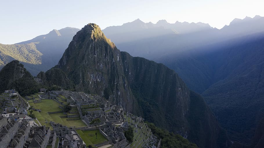 First Light, photo of rock formations, mountain, ruin, inca, temple HD wallpaper