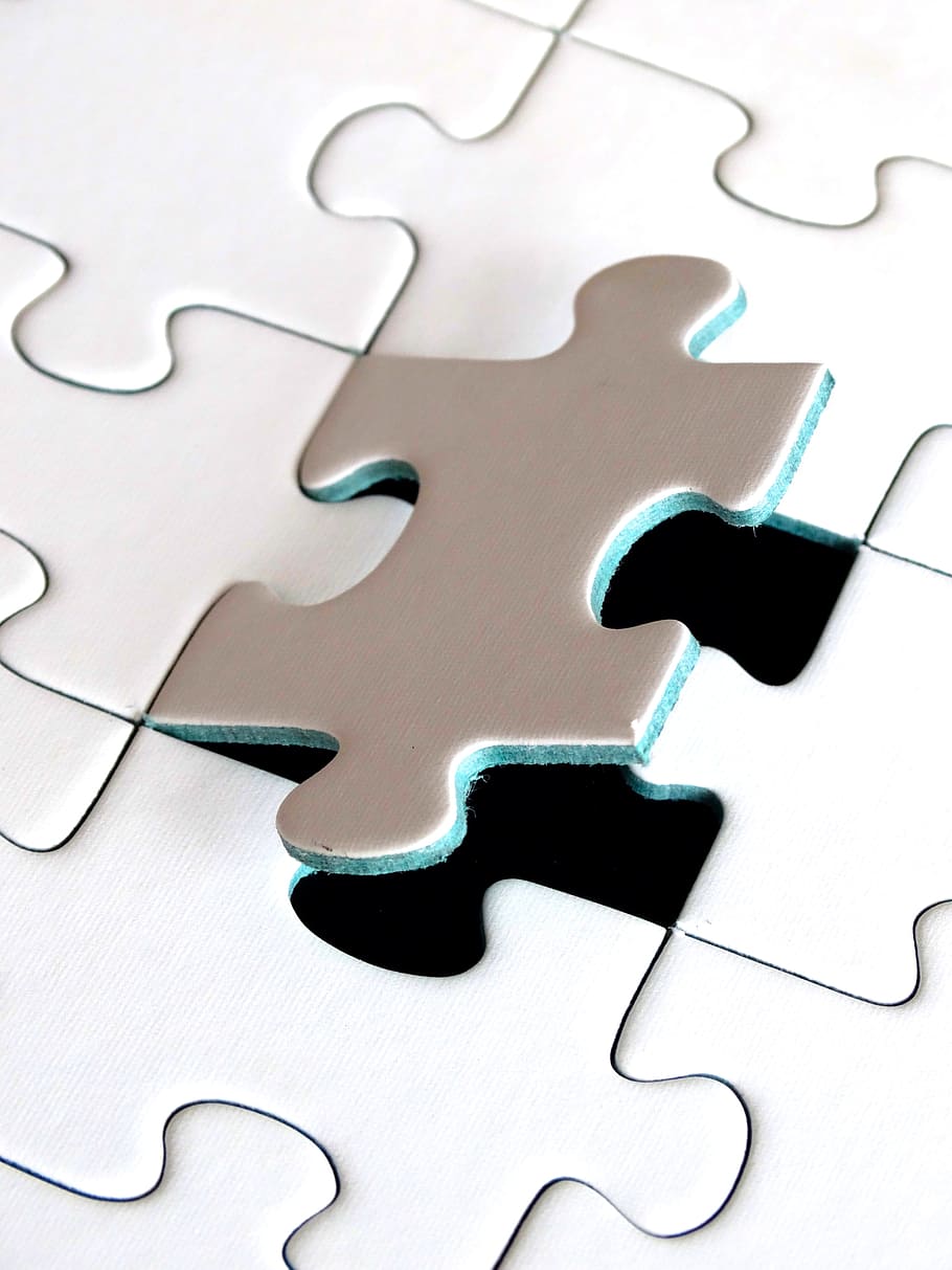white jigsaw puzzle, last particles, piece, demarcation, exact fit