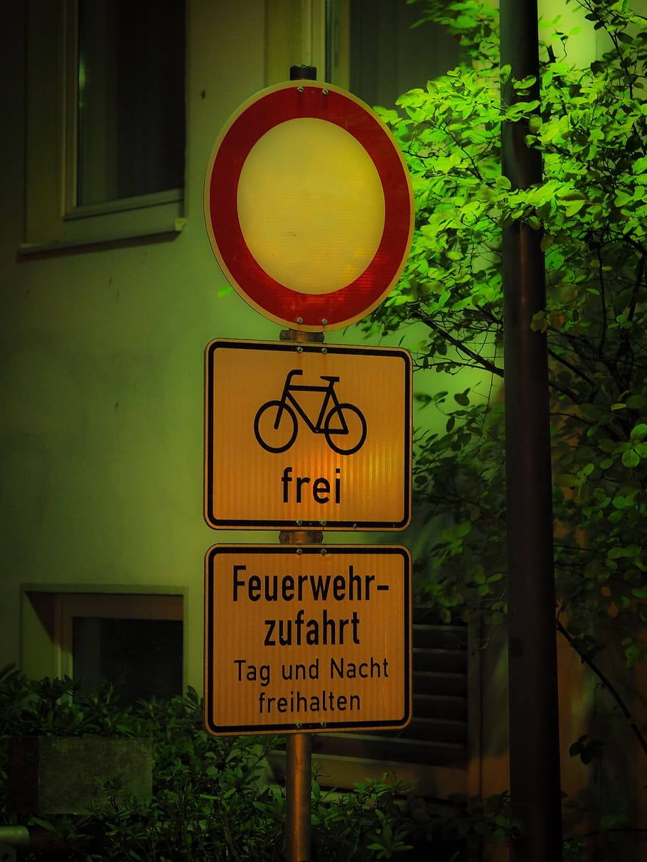 Fire Engine, Access, Forbidden, Forbidden Passage, signs, street sign HD wallpaper