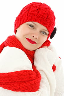 woman in white knit long-sleeved shirt with red knit cap and scarf HD wallpaper
