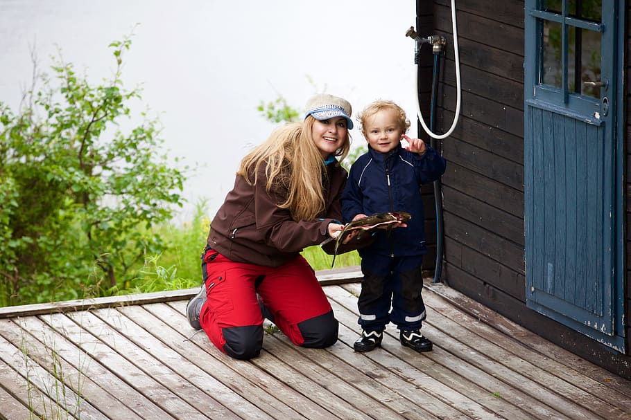 fish, mom, relative, child, fishing, mother and son, family HD wallpaper
