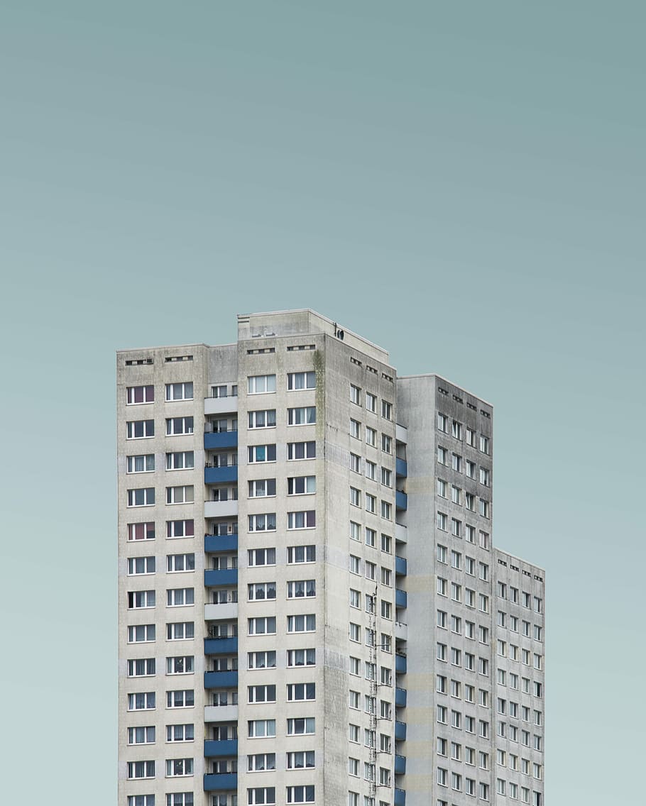 white and black concrete building, photo of gray concrete building HD wallpaper