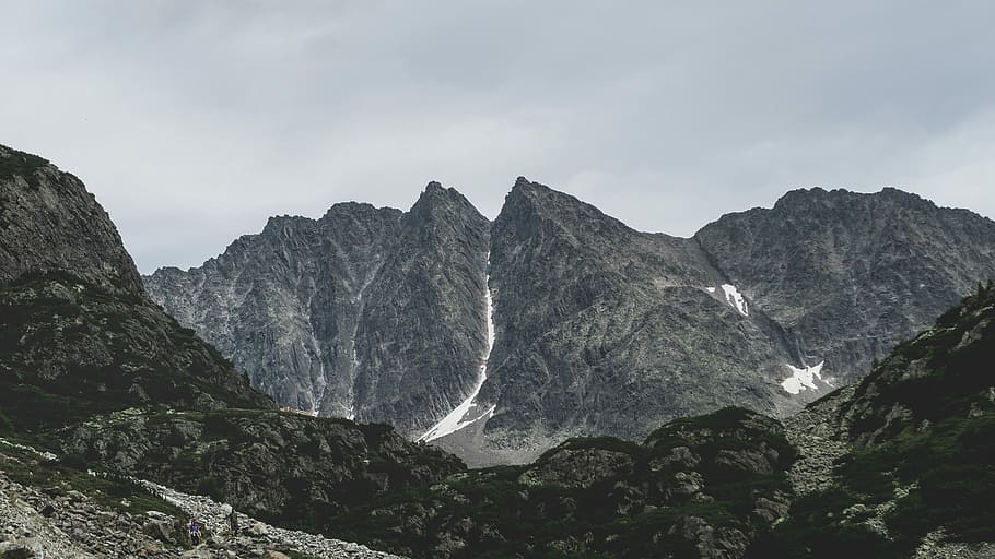 timelapse photo of a water falls, gray mountain under white clouds HD wallpaper