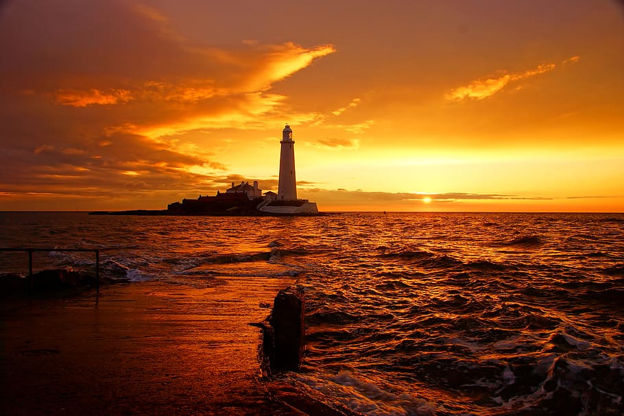 Maiden's Tower on golden hour, lighthouse, st marys lighthouse, HD wallpaper