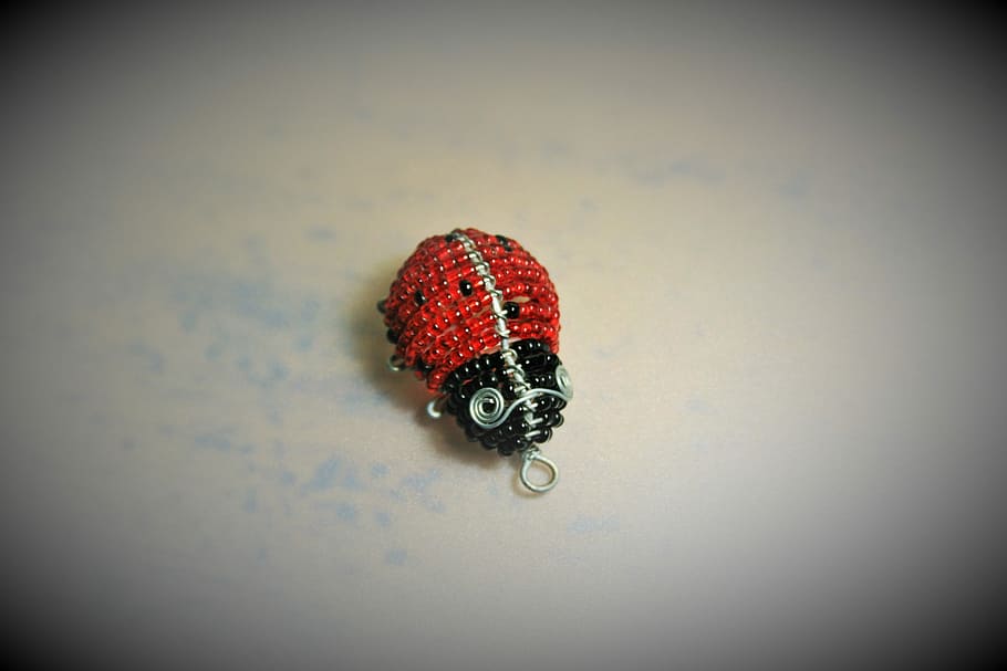 Key Fob, Beads, Ladybug, Beetle, red, black, ornament, table HD wallpaper