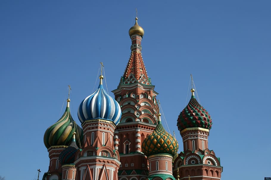 colored, domes, spiralled, blue white, red white, green gold HD wallpaper