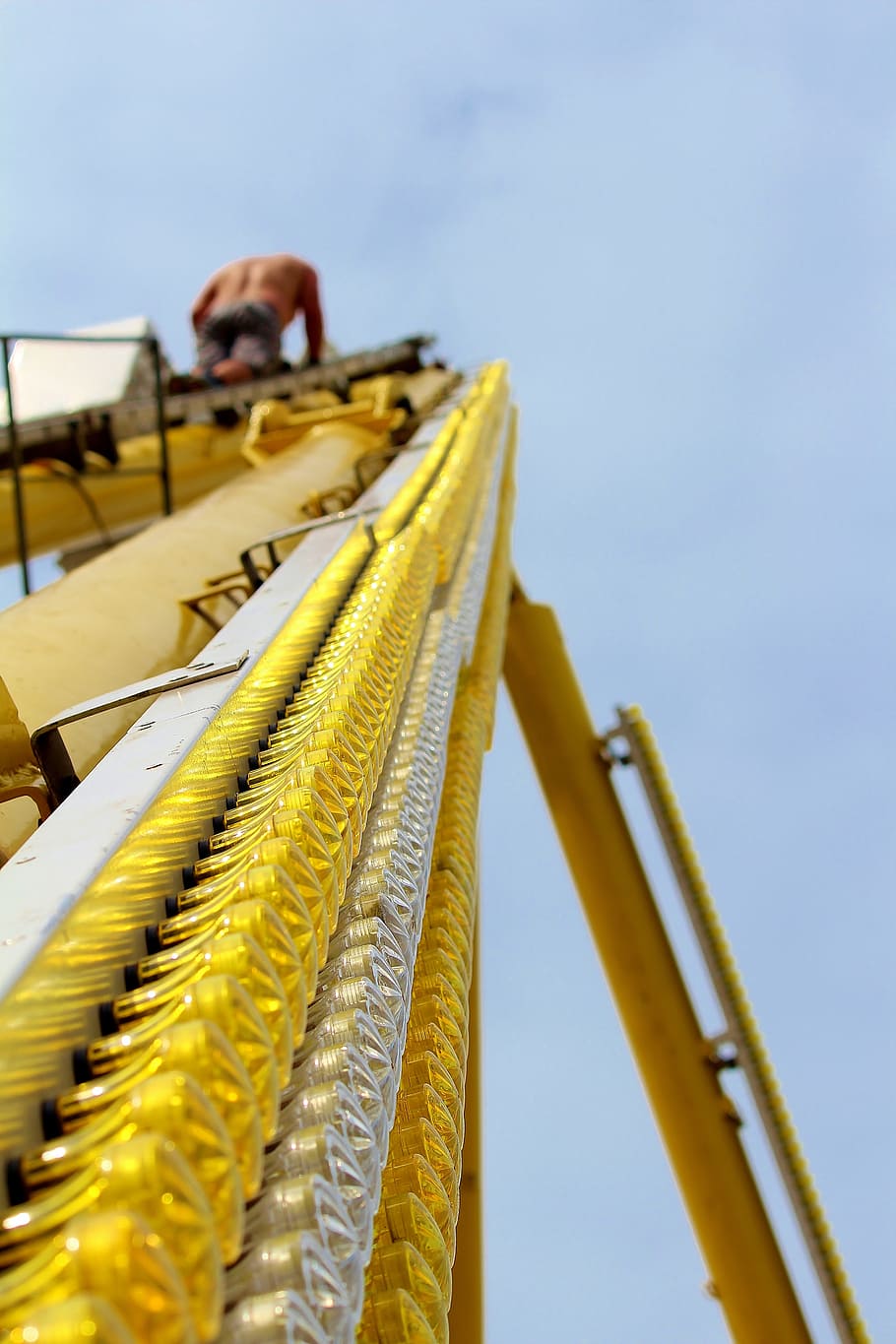 construction, ferris wheel, building, man, workers, carnies HD wallpaper