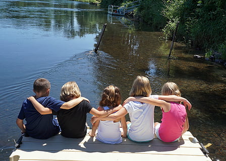 five childrens sits on dock, Summer, Fun, Kids, River, summer fun HD wallpaper