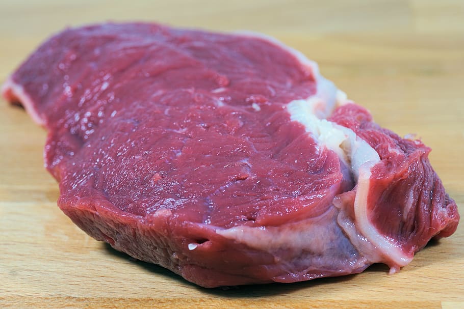 raw meat, food, piece of meat, beef, wooden board, steak, frisch, HD wallpaper