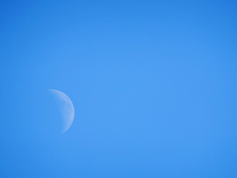 photo of half moon during daytime, clear, blue, sky, copy space HD wallpaper