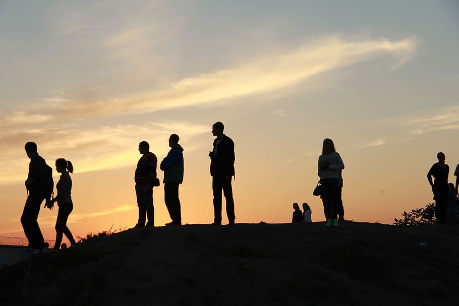 people, evening, sunset, summer, sky, silhouette of people HD wallpaper