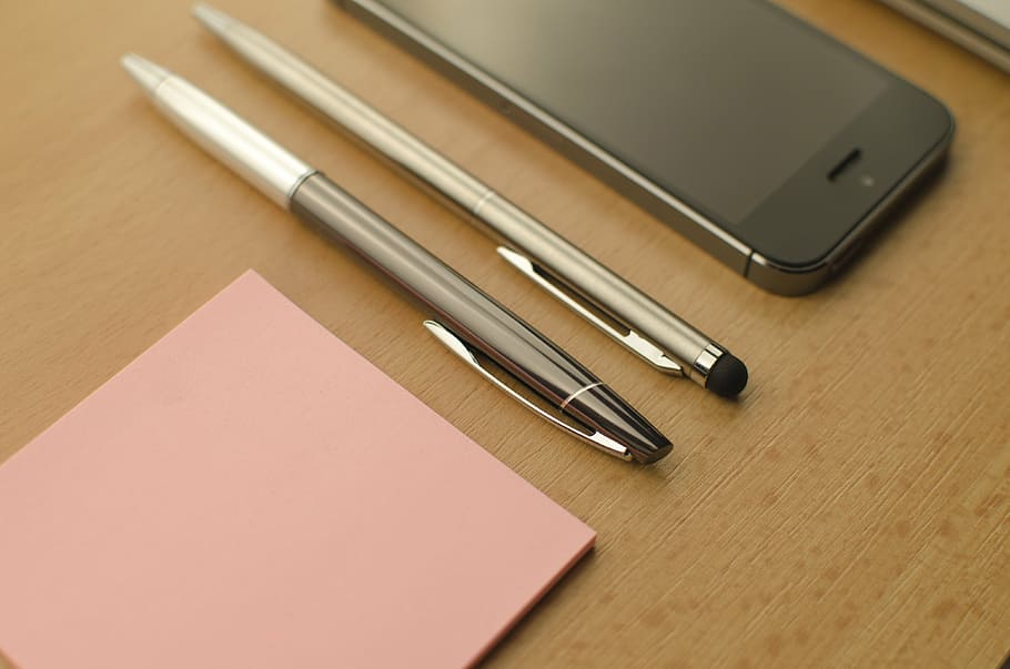 two twist pens on table, apple, technology, mac, sticky, notes HD wallpaper