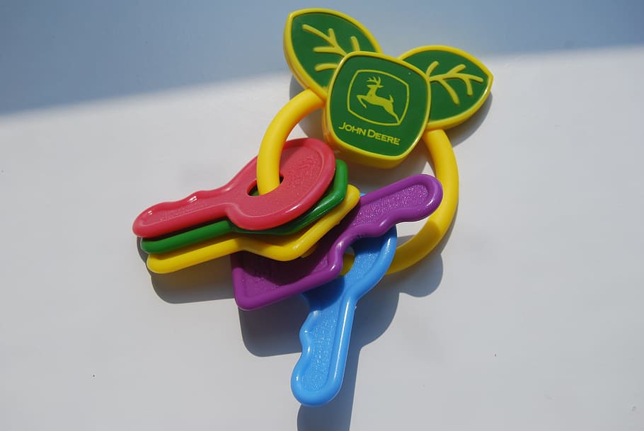 multicolored John Deere key toy, Toys, Keys, teethers, baby products, HD wallpaper
