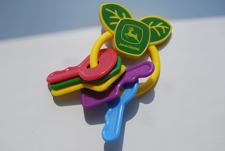 multicolored John Deere key toy, Toys, Keys, teethers, baby products HD wallpaper