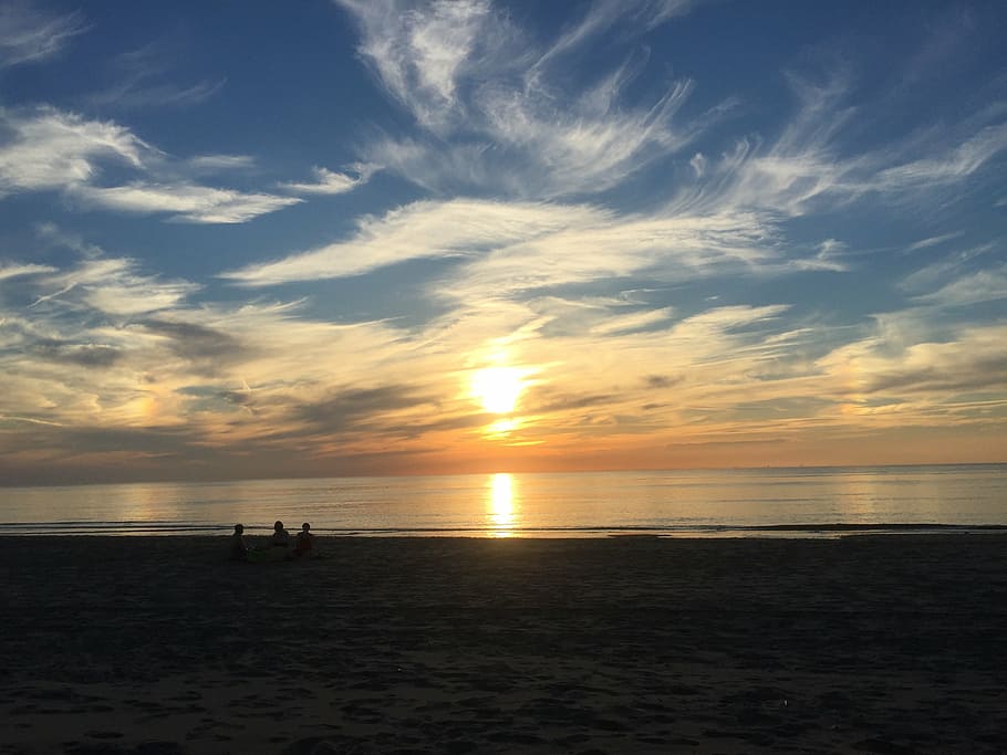 water, sun, evening, setting sun, nature, clouds, sunset, colorful sunset HD wallpaper