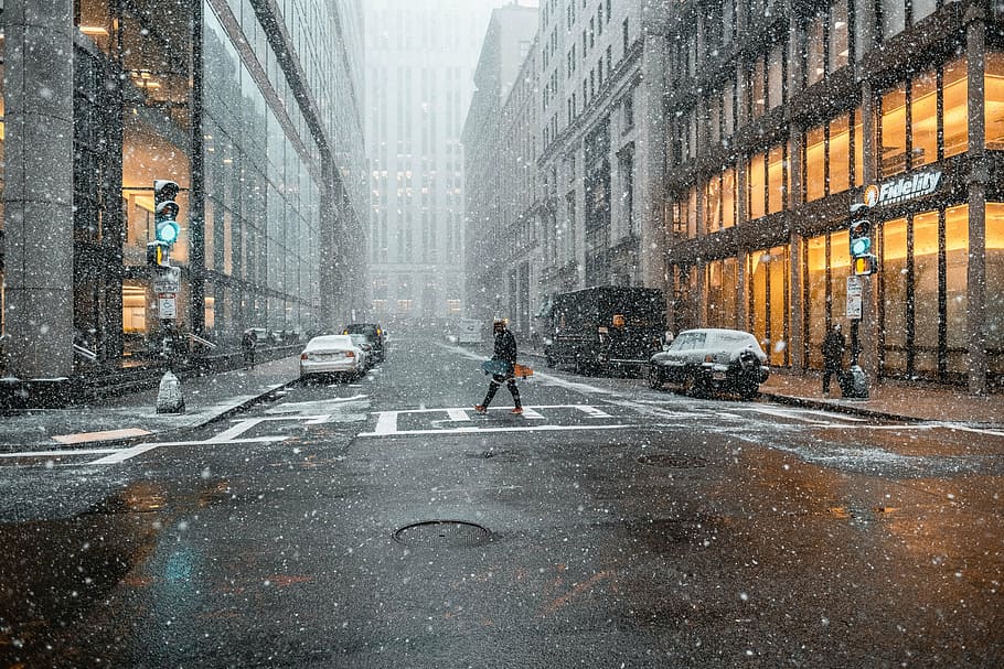 person crossing the street during daytime with rain, architecture HD wallpaper