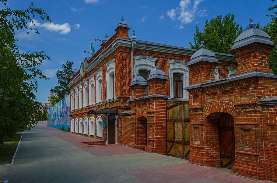 brick house, red briks, architecture, art, kostanay, kazakhstan